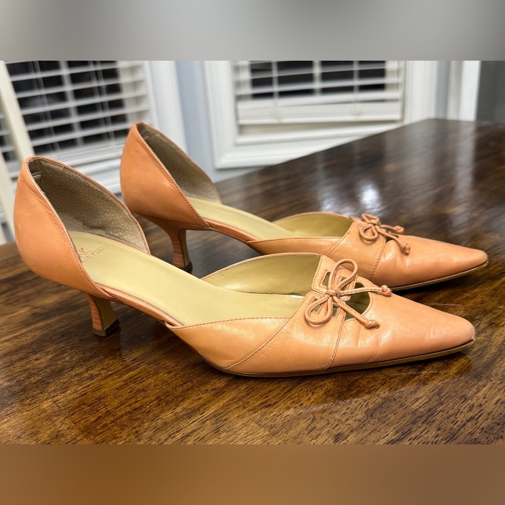 Anne Klein Elegant Tan Women's Heels Size 8.5M - Picture 4 of 7
